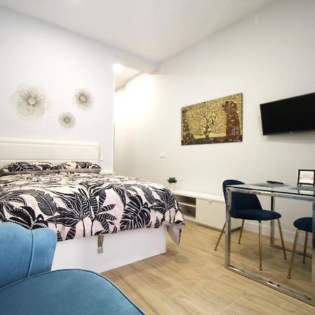 Apartamento En Embajadores Madrid Exterior foto