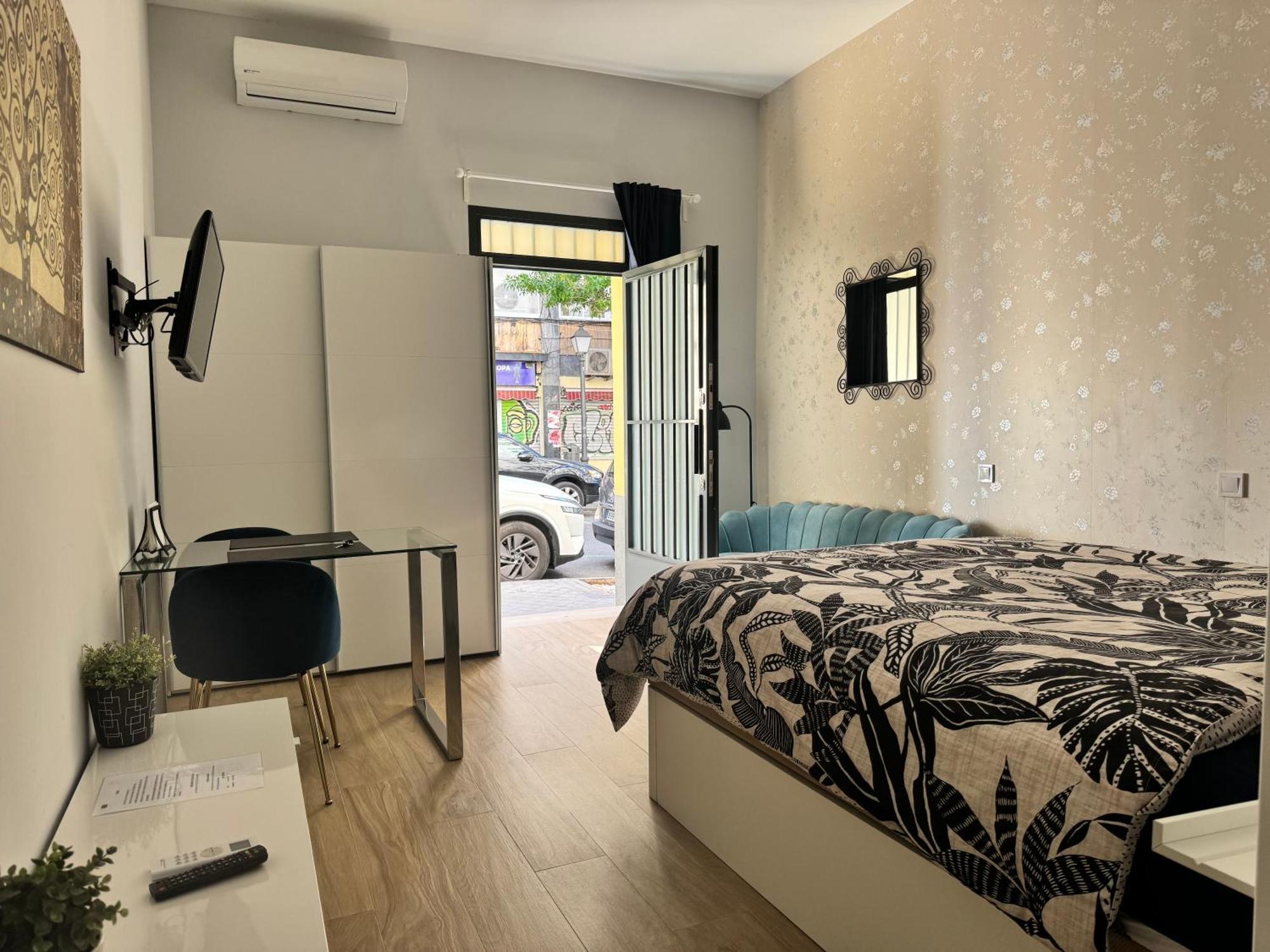 Apartamento En Embajadores Madrid Exterior foto